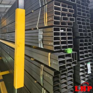 Giá thành thép hộp cỡ lớn nhập khẩu nhỉnh hơn so với thép nội địa