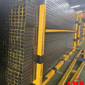 Thép hộp đen cỡ lớn nhập khẩu được ưa chuộng trong các công trình nhà xưởng xí nghiệp, kho hàng lớn