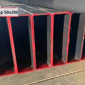Các loại thép hộp 200x50 phổ biến tại thị trường Việt Nam với đặc tính và ứng dụng khác nhau.