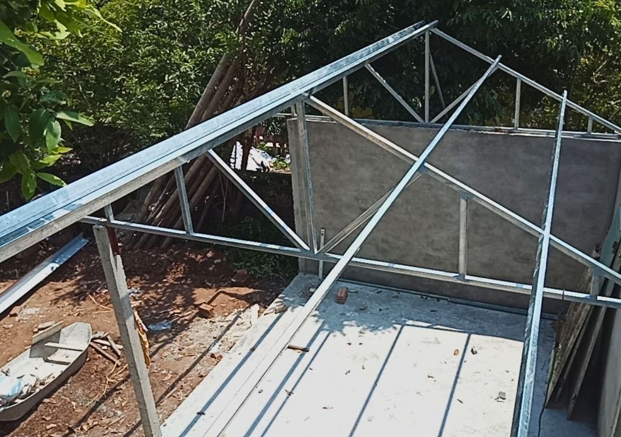 Lớp mạ kẽm nhúng nóng giúp xà gồ hộp 30x60 chống ăn mòn hiệu quả, tăng tuổi thọ công trình.