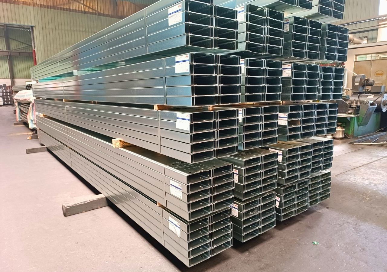 Xà gồ thép C200 là vật liệu cốt lõi trong nhiều kết cấu xây dựng hiện đại