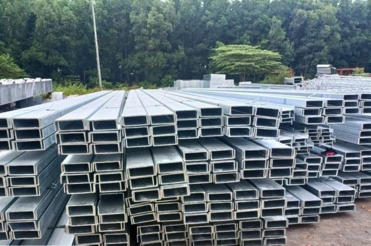 Kho Thép u300 tại Sắt Thép Lộc Hiếu Phát