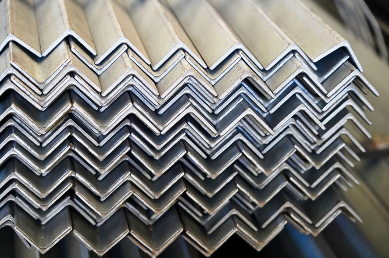 Sắt Thép Lộc Hiếu Phát Phân Phối Thép V20x20 Chất Lượng Uy Tín & Giá Tốt