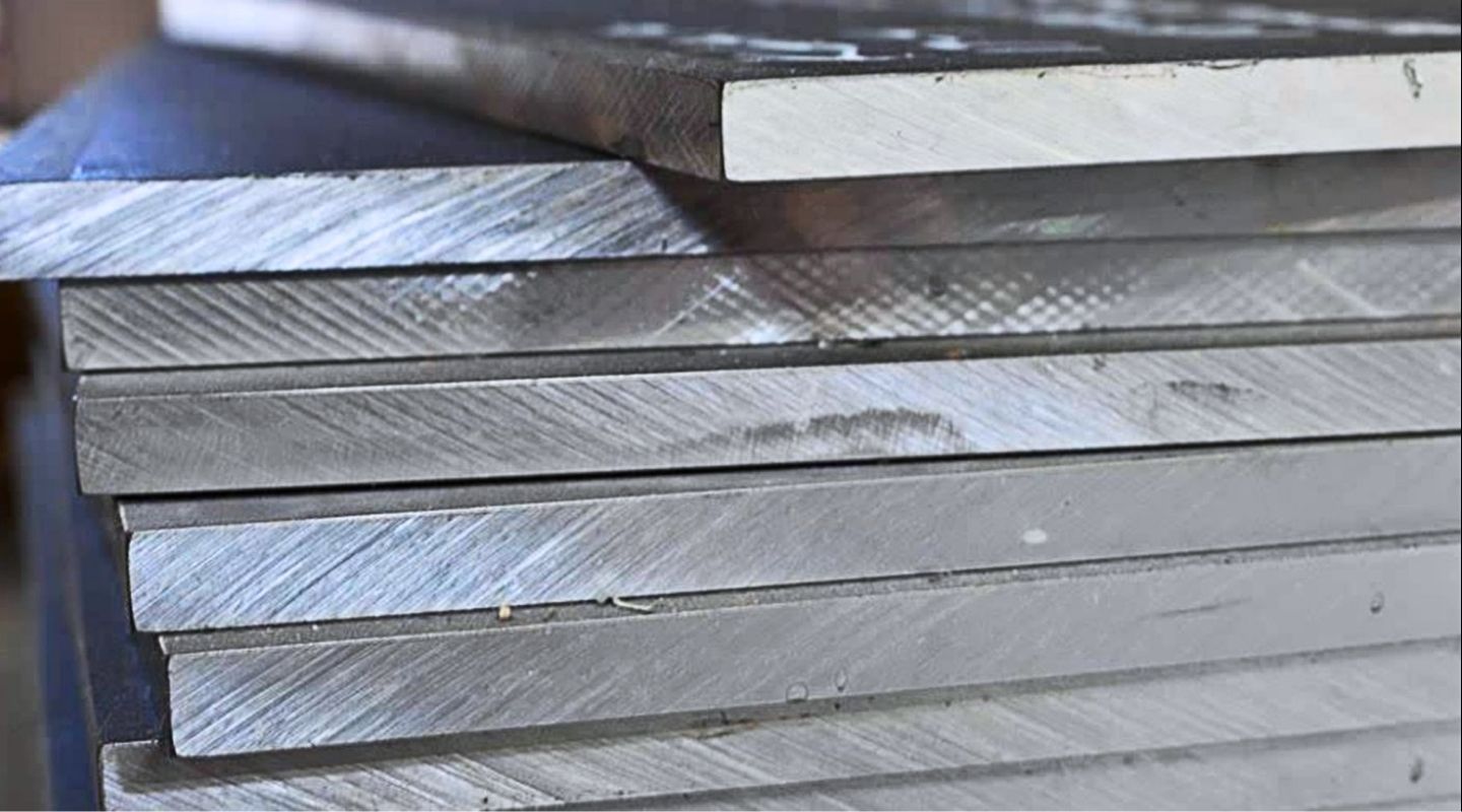 Thép cường độ cao mác AH36 được sử dụng cho các kết cấu chịu lực chính của tàu