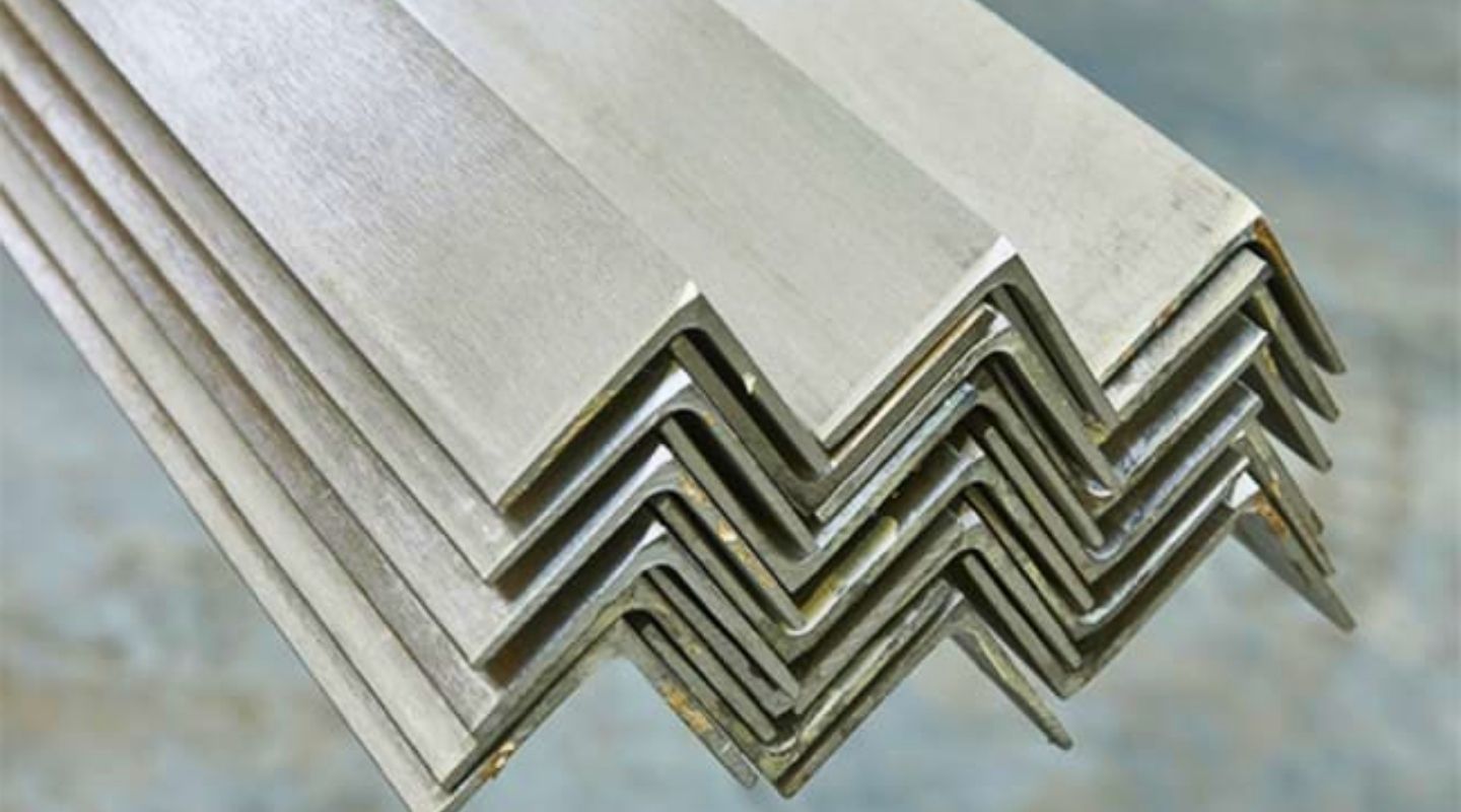 Sản phẩm thép v inox 304 đúc nguyên khối sở hữu góc cạnh sắc nét, độ bền cơ học cực cao